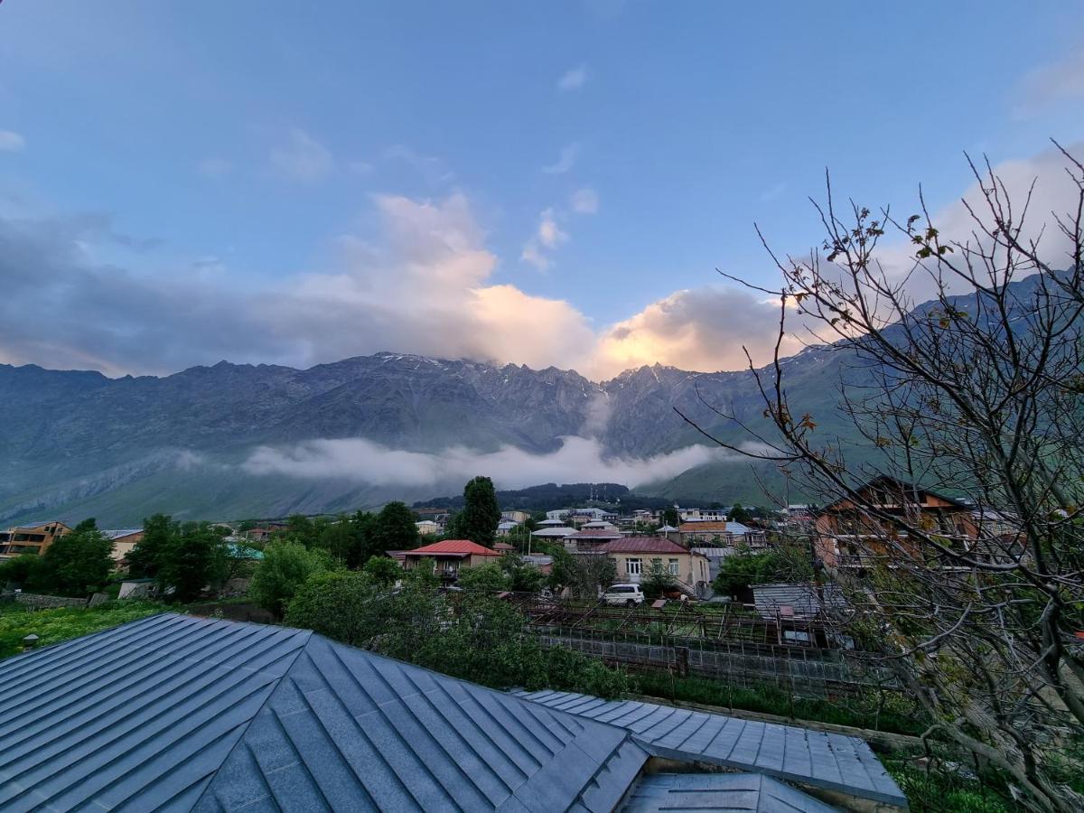 Hotel Sweet Night Kasbegi Buitenkant foto